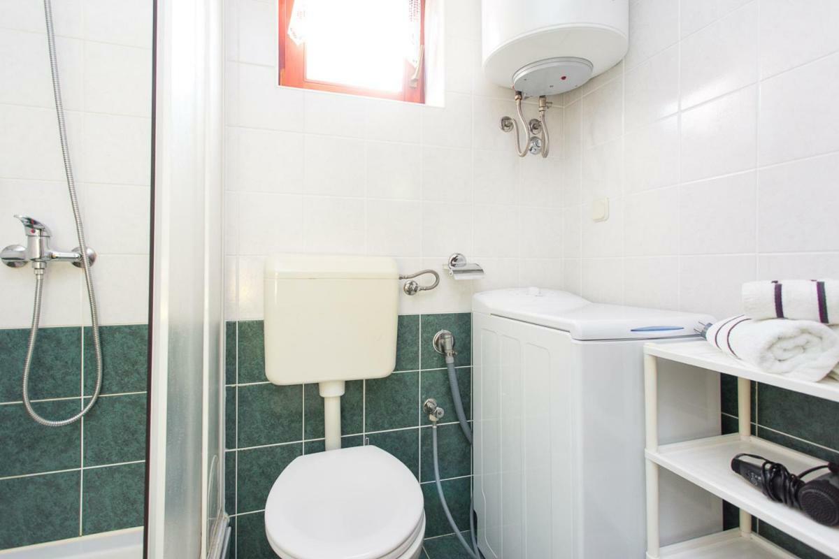 1-Bedroom Apartment With Loggia In Punat Island Krk Dış mekan fotoğraf