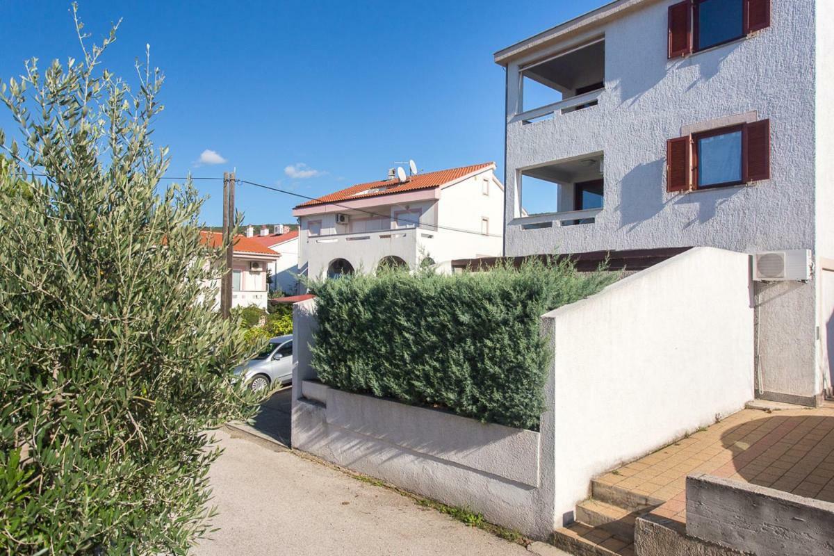 1-Bedroom Apartment With Loggia In Punat Island Krk Dış mekan fotoğraf